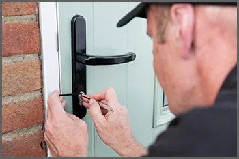 Harvard Place Eastlawn Locksmith Harvard Place Eastlawn, TX 210-702-3753
